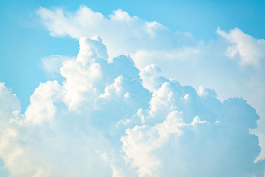 Облако 101. Фон небо с облаками детский. Картины облака в голубом небе. Облако арт бело голубое. Голубое небо и ткань.
